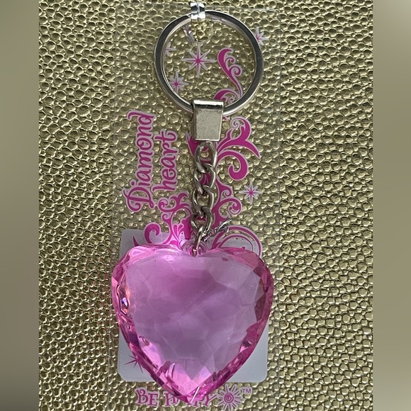Diamond Heart Key Chain - Picture 2 of 7